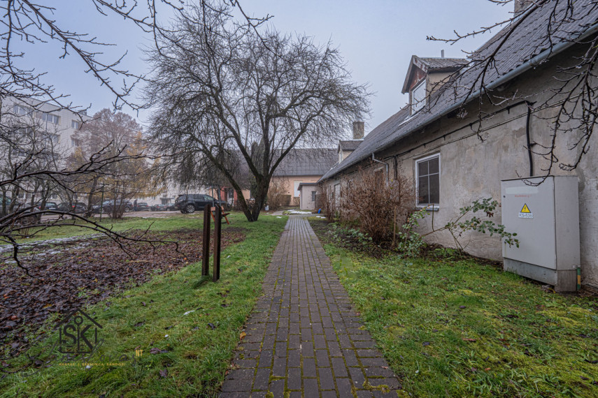 PIRMAME AUKŠTE PARDUODAMAS 3 KAMBARIŲ BUTAS ŠILUTĖJE, V.KUDIRKOS G. 6 39