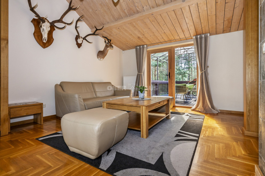 Parduodamas namas Abromiškio k., Anykščių r. sav., 594.12 m2 ploto, 2 aukštai 6