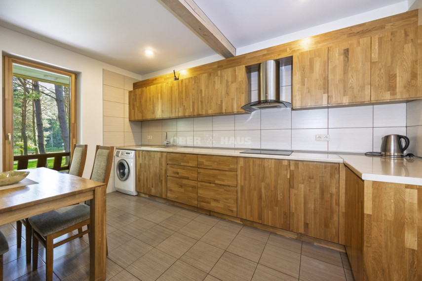 Parduodamas namas Abromiškio k., Anykščių r. sav., 594.12 m2 ploto, 2 aukštai 9