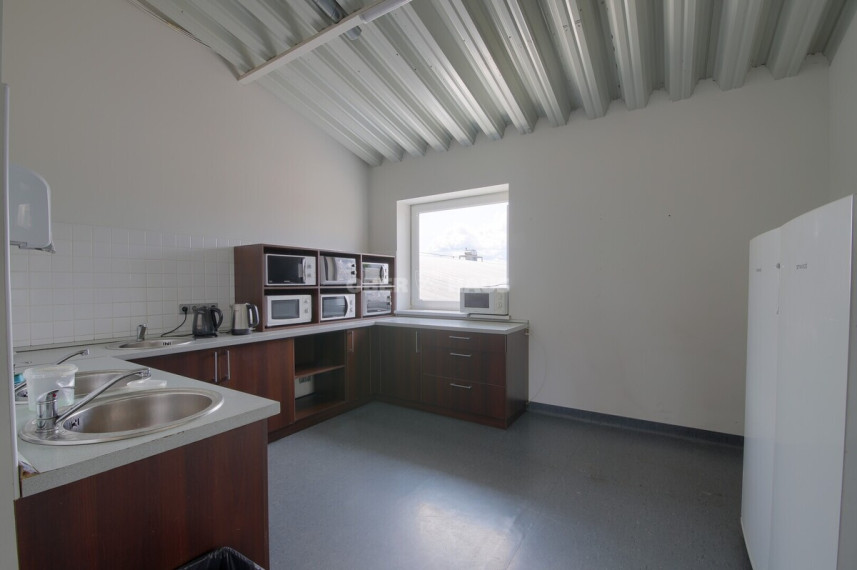 Parduodamos sandėliavimo patalpos Pramonės g., Parapijoniškių k., Vilniaus r. sav., 8733.31 m2 ploto 30