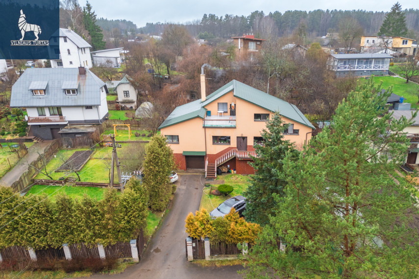 Parduodamas namas Vilniaus r. sav., Juodšilių k., Upelio g., 400.09 m2 ploto, 3 aukštai 1