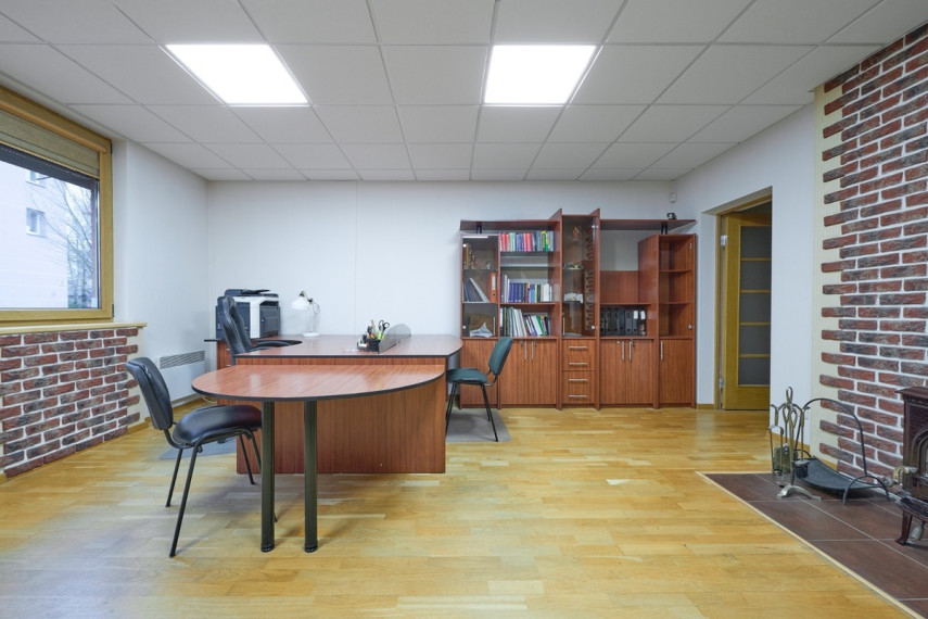 Parduodamos administracinės, kitos paskirties patalpos Klaipėdos m. sav., Klaipėdos m., Senamiestis, I.Kanto g, 58.3 m2 ploto 6