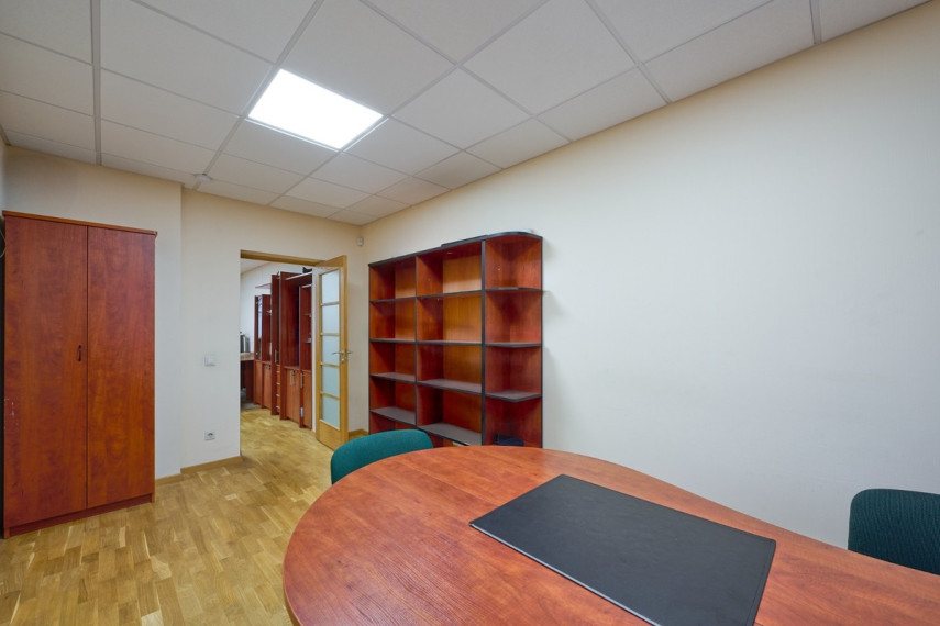 Parduodamos administracinės, kitos paskirties patalpos Klaipėdos m. sav., Klaipėdos m., Senamiestis, I.Kanto g, 58.3 m2 ploto 10