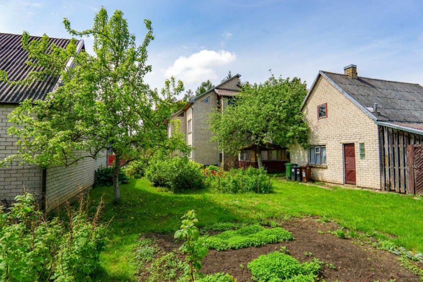 Parduodamas namas Agaro g., Biržų m., Biržų r. sav., 227 m2 ploto, 2 aukštai 27
