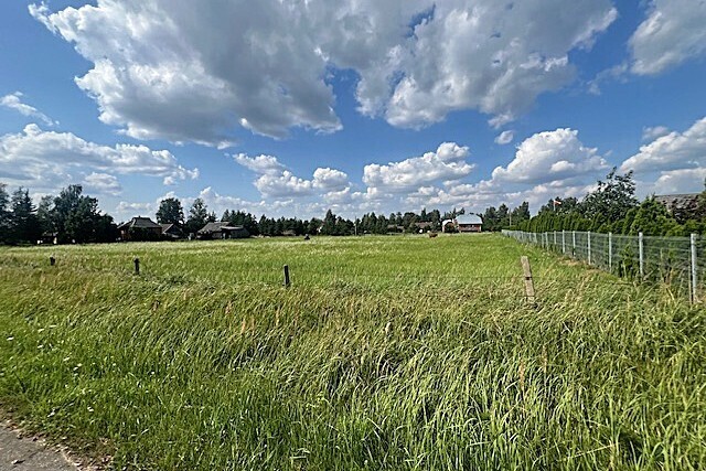 PARDUODAMAS 40 ARŲ GYVENAMOSIOS PASKIRTIES SKLYPAS LIEKUPIO G. 18, PALIŪNIŠKYJE, PANEVĖŽIO PRIEMIESTYJE 6