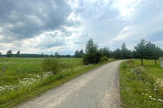 PARDUODAMAS 40 ARŲ GYVENAMOSIOS PASKIRTIES SKLYPAS LIEKUPIO G. 18, PALIŪNIŠKYJE, PANEVĖŽIO PRIEMIESTYJE 16