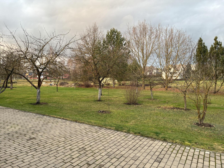 Parduodamas namas Malūno g., Kelmės m., Kelmės r. sav., 300.00 m² ploto 10 kambarių 17