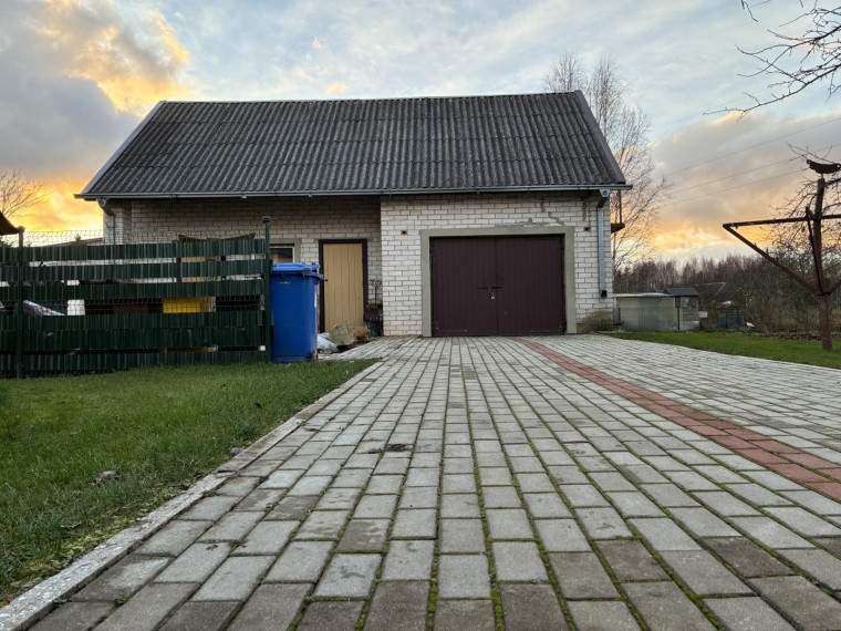 Parduodamas namas Malūno g., Kelmės m., Kelmės r. sav., 300.00 m² ploto 10 kambarių 9