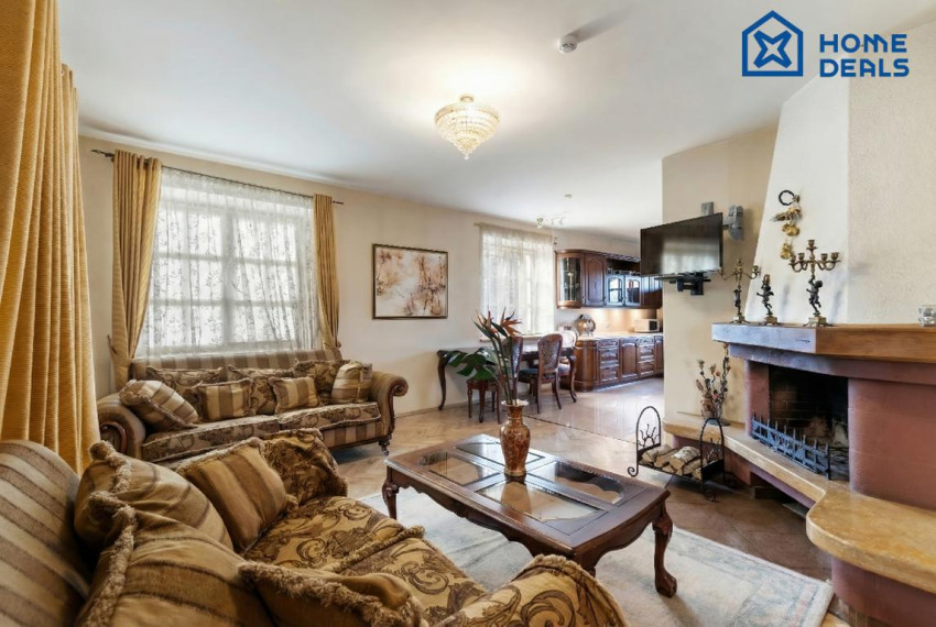 Parduodamas namas Ežero g., Antežerių k., Vilniaus r. sav., 459.29 m² ploto 8 kambariai 2