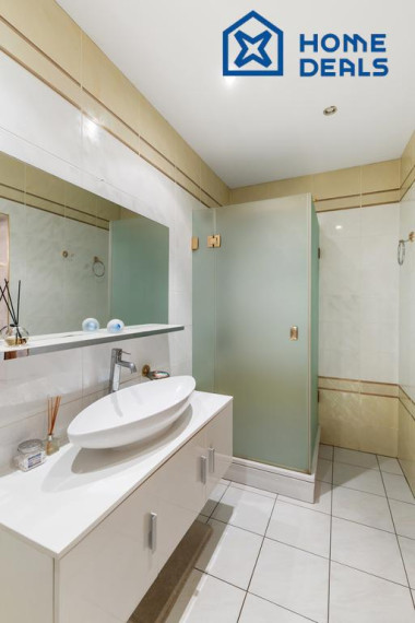 Parduodamas namas Ežero g., Antežerių k., Vilniaus r. sav., 459.29 m² ploto 8 kambariai 12