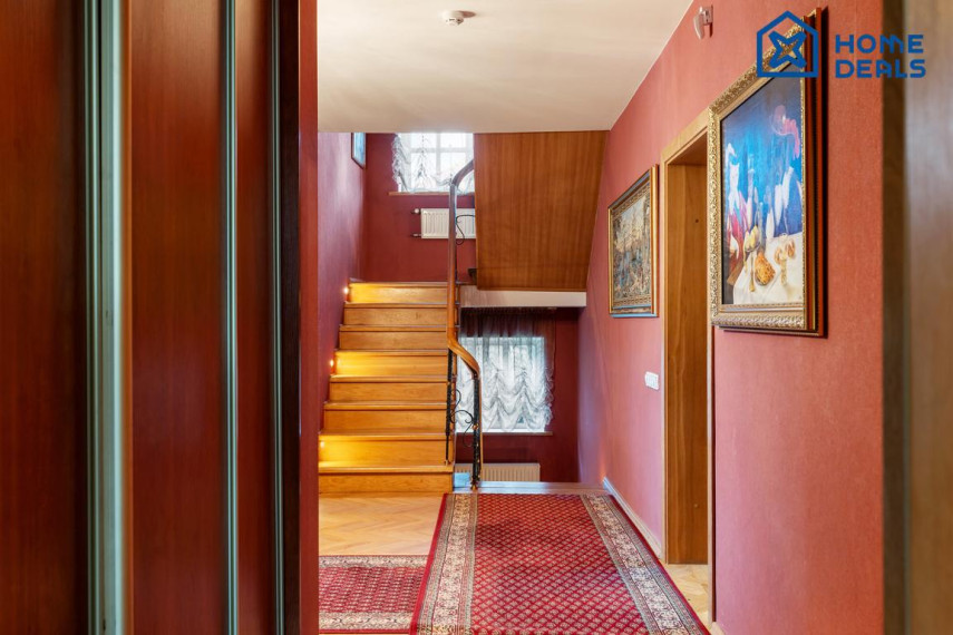 Parduodamas namas Ežero g., Antežerių k., Vilniaus r. sav., 459.29 m² ploto 8 kambariai 34