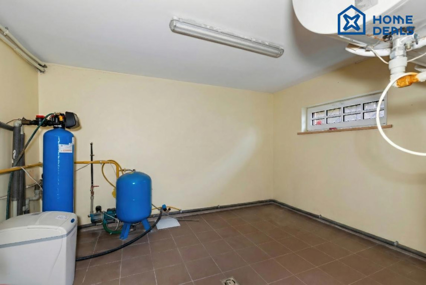 Parduodamas namas Ežero g., Antežerių k., Vilniaus r. sav., 459.29 m² ploto 8 kambariai 41