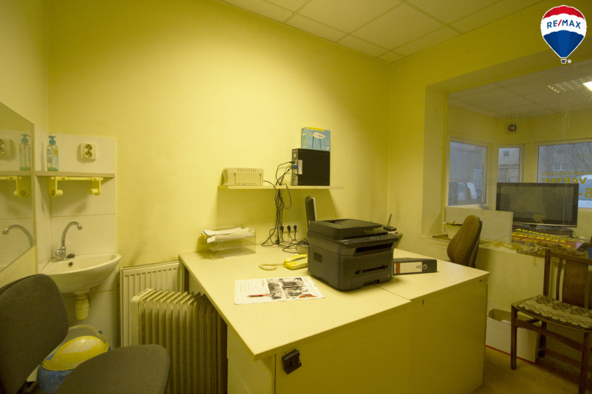 Parduodamos patalpos Žemaitės g., , Šiauliuose, 318 kv.m ploto 24