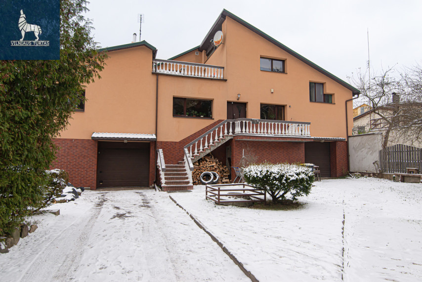 Parduodamas namas Vilniaus r. sav., Juodšilių k., Upelio g., 400.09 m2 ploto, 3 aukštai 4