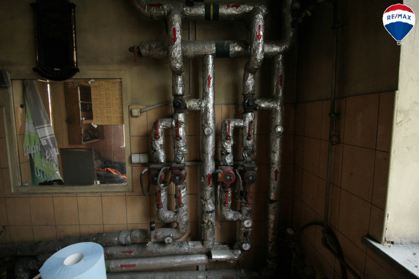 Parduodamos patalpos 738 kv.m ploto 27