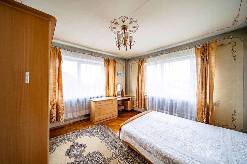 Parduodamas namas Akacijų g., Vilkijos m., Kauno r. sav., 196.84 m² ploto 7 kambariai 25