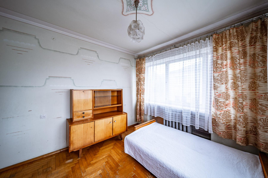 Parduodamas namas Akacijų g., Vilkijos m., Kauno r. sav., 196.84 m² ploto 7 kambariai 28