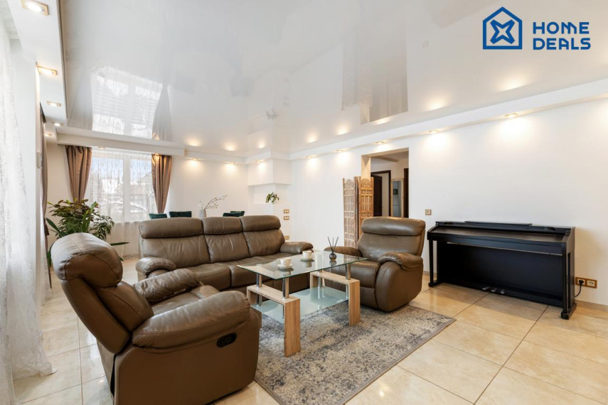 Parduodamas namas Kranto g., Giedraičių mstl., Molėtų r. sav., 254.52 m² ploto 6 kambariai 4