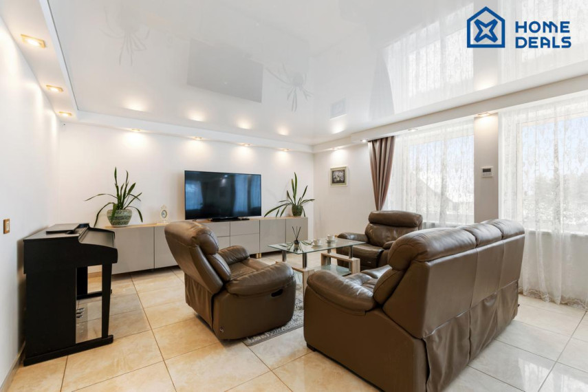 Parduodamas namas Kranto g., Giedraičių mstl., Molėtų r. sav., 254.52 m² ploto 6 kambariai 5