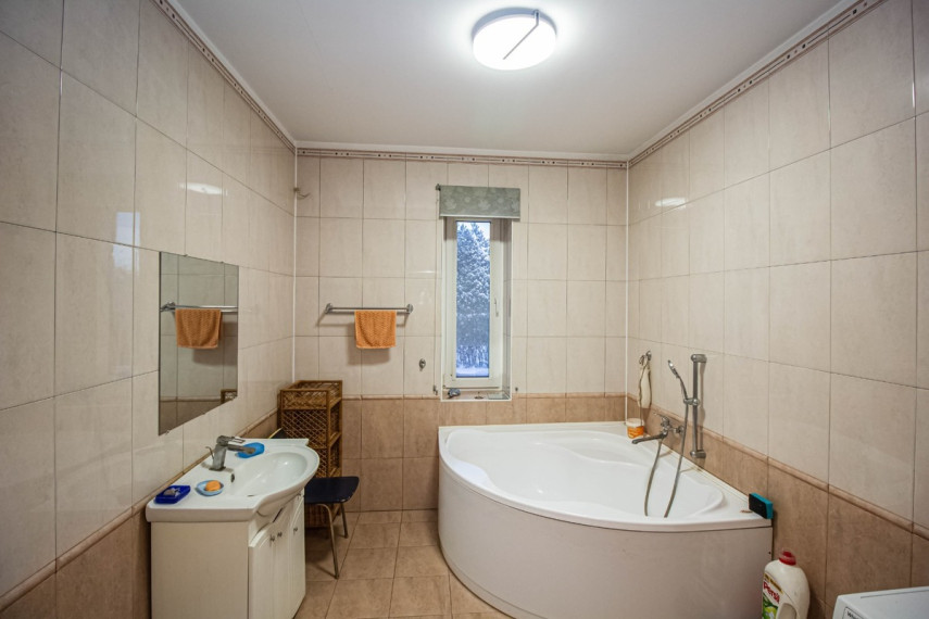 Parduodamas namas Tado Ivanausko g., Ringaudų k., Kauno r. sav., 408 m2 ploto, 2 aukštai 11