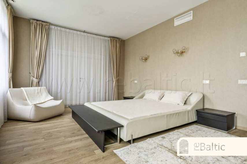 Parduodamas namas Ajerų g., Antežerių k., Vilniaus r. sav., 536.86 m2 ploto, 2 aukštai 22