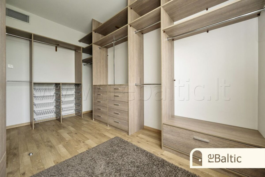 Parduodamas namas Ajerų g., Antežerių k., Vilniaus r. sav., 536.86 m2 ploto, 2 aukštai 23
