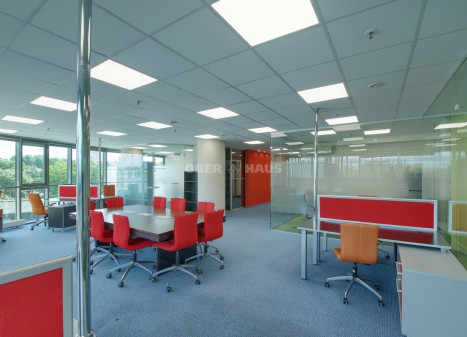 Nuomojamos administracinės patalpos Savanorių pr., Naujamiestis, Vilniaus m., Vilniaus m. sav., 169.07 m2 ploto