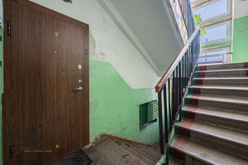 PARDUODAMAS 2 KAMBARIŲ BUTAS KINTUOSE, ŽIRMŪNŲ G. 1 20