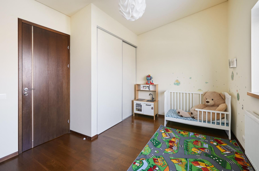 Parduodamas namas Naujadvario g., Aleksotas, Kauno m., Kauno m. sav., 193.00 m² ploto 5 kambariai 28