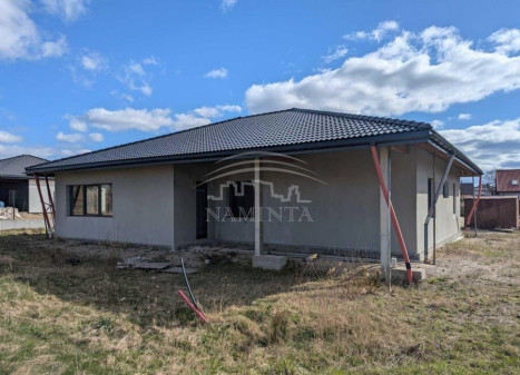 Parduodamas namas Budrikų k., Klaipėdos r. sav., 185 m2 ploto, 1 aukštai