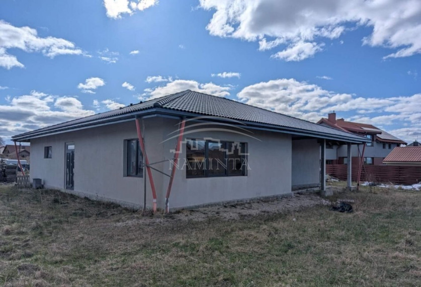 Parduodamas namas Budrikų k., Klaipėdos r. sav., 185 m2 ploto, 1 aukštai 2