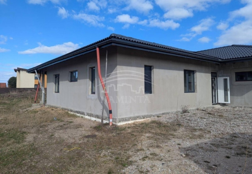 Parduodamas namas Budrikų k., Klaipėdos r. sav., 185 m2 ploto, 1 aukštai 3