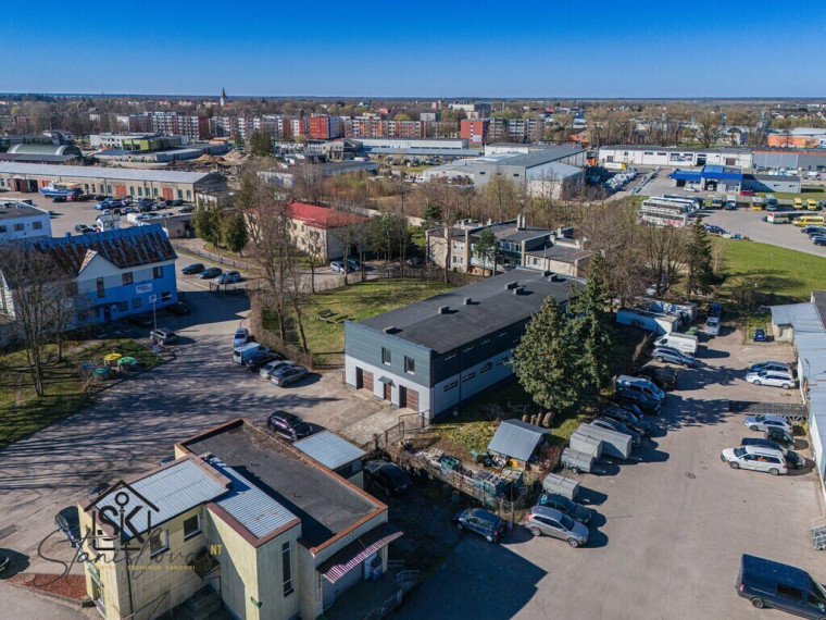 PARDUODAMOS PASTATAS ŠILUTĖJE, PRAMONĖS G. 5D SU 22.26 ARŲ ŽEMĖS SKLYPU 43