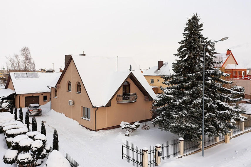 Parduodamas namas Pakruojo r. sav., Pakruojo m., Pievų tak. , 175.52 m2 ploto, 2 aukštai 2