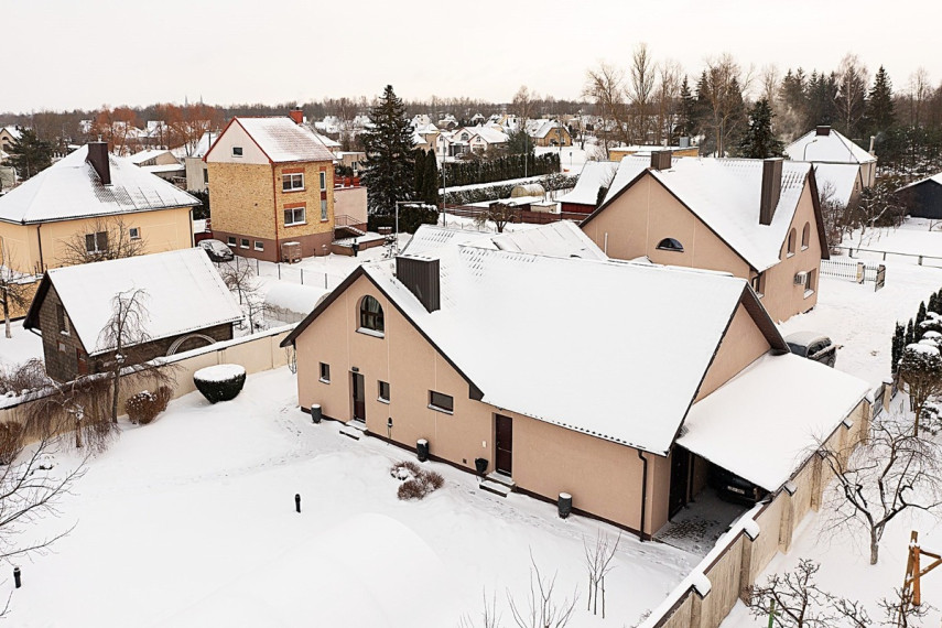 Parduodamas namas Pakruojo r. sav., Pakruojo m., Pievų tak. , 175.52 m2 ploto, 2 aukštai 3