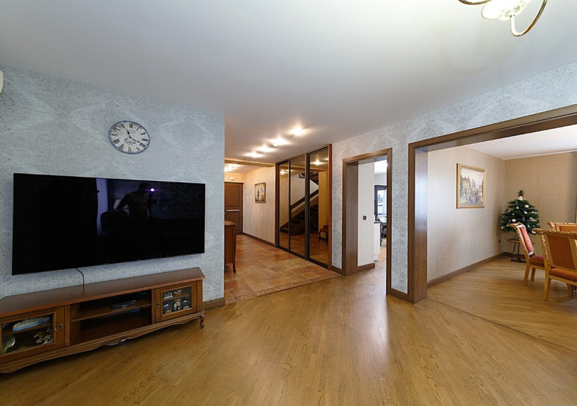 Parduodamas namas Pakruojo r. sav., Pakruojo m., Pievų tak. , 175.52 m2 ploto, 2 aukštai 14