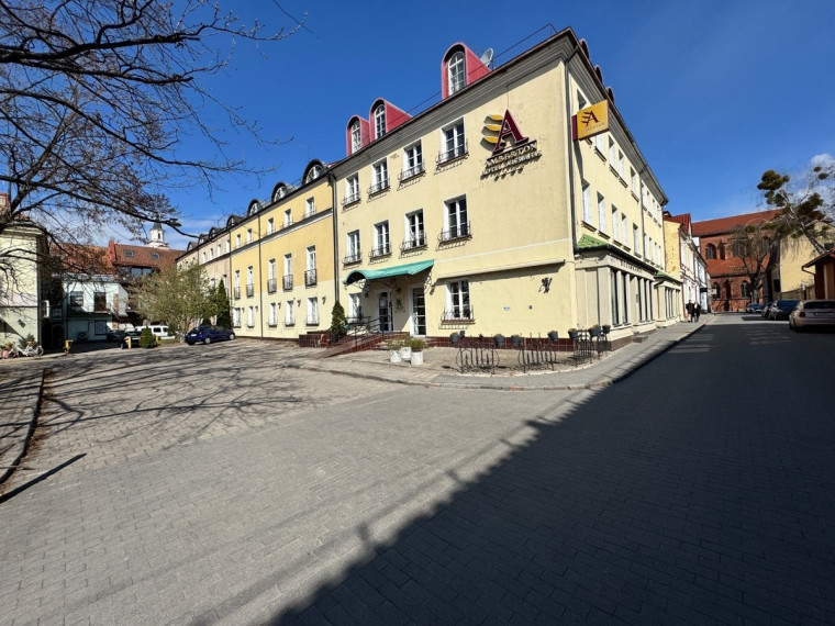 Nuomojamas butas Rotušės a., Senamiestis, Kauno m., Kauno m. sav., 77 m2 ploto, 3 kambariai 16