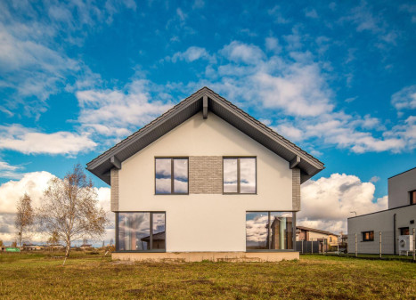 Parduodamas namas Stonės g., Mazūriškių k., Klaipėdos r. sav., 190.00 m² ploto 5 kambariai Parduodamas namas Stonės g., Mazūriškių k., Klaipėdos r. sav., 190.00 m² ploto 5 kambariai