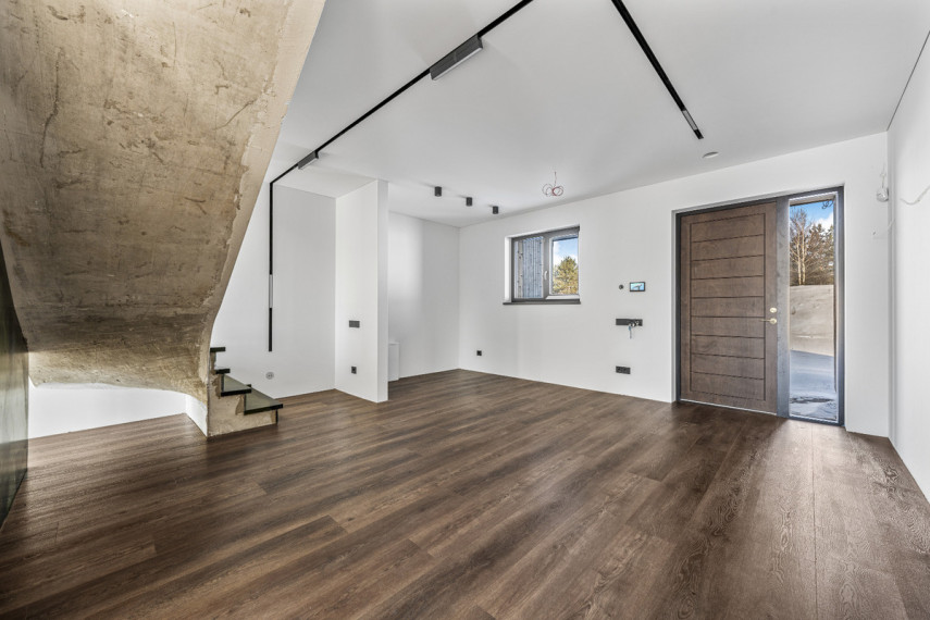 Parduodamas namas Švenčionių g., Raudondvario k., Vilniaus r. sav., 237.16 m2 ploto, 2 aukštai 16