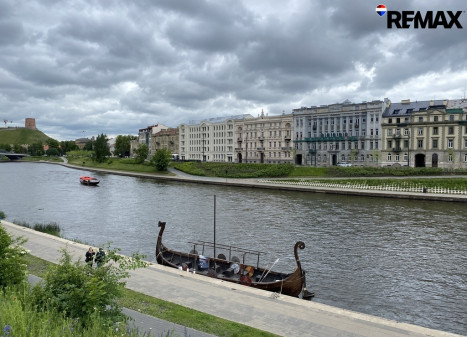 Išskirtinis objektas investicijai arba ieškantiems kokybiškų patalpų Vilniaus m. centre su ilgalaikiu potencialu! Išskirtinis objektas investicijai arba ieškantiems kokybiškų patalpų Vilniaus m. centre su ilgalaikiu potencialu!