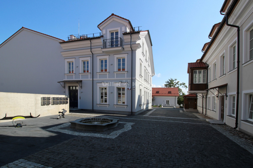 Nuomojamas butas Bokšto g., Senamiestis, Vilniaus m., Vilniaus m. sav., 50 m2 ploto, 2 kambariai 22