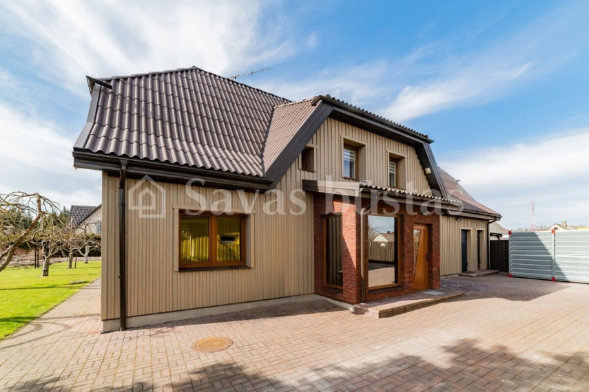 Parduodamas namas Laisvės g., Drąsučių k., Šiaulių r. sav., 172.69 m2 ploto, 2 aukštai 2