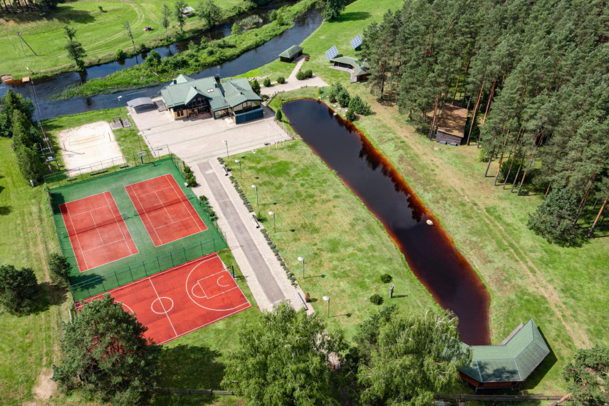 Parduodamas namas Žaliosios k., Anykščių r. sav., 530.00 m² ploto 12 kambarių 1