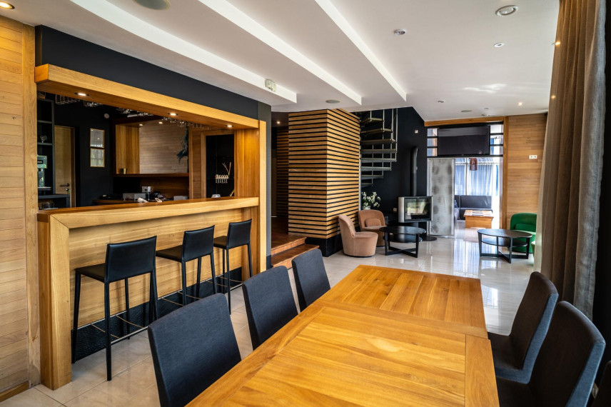 Parduodamas namas Žaliosios k., Anykščių r. sav., 530.00 m² ploto 12 kambarių 18