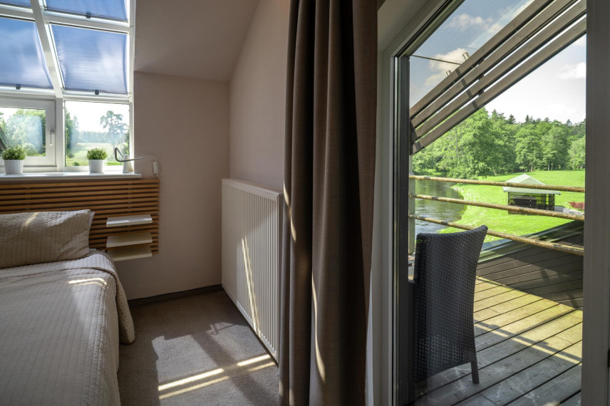 Parduodamas namas Žaliosios k., Anykščių r. sav., 530.00 m² ploto 12 kambarių 27