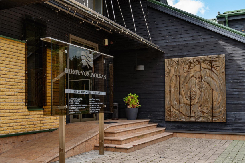 Parduodamas namas Žaliosios k., Anykščių r. sav., 530.00 m² ploto 12 kambarių 42