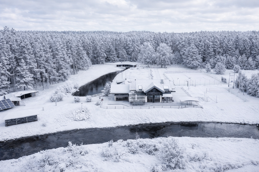 Parduodamas namas Žaliosios k., Anykščių r. sav., 530.00 m² ploto 12 kambarių 49