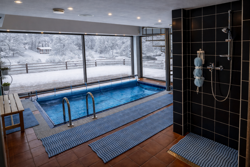 Parduodamas namas Žaliosios k., Anykščių r. sav., 530.00 m² ploto 12 kambarių 46