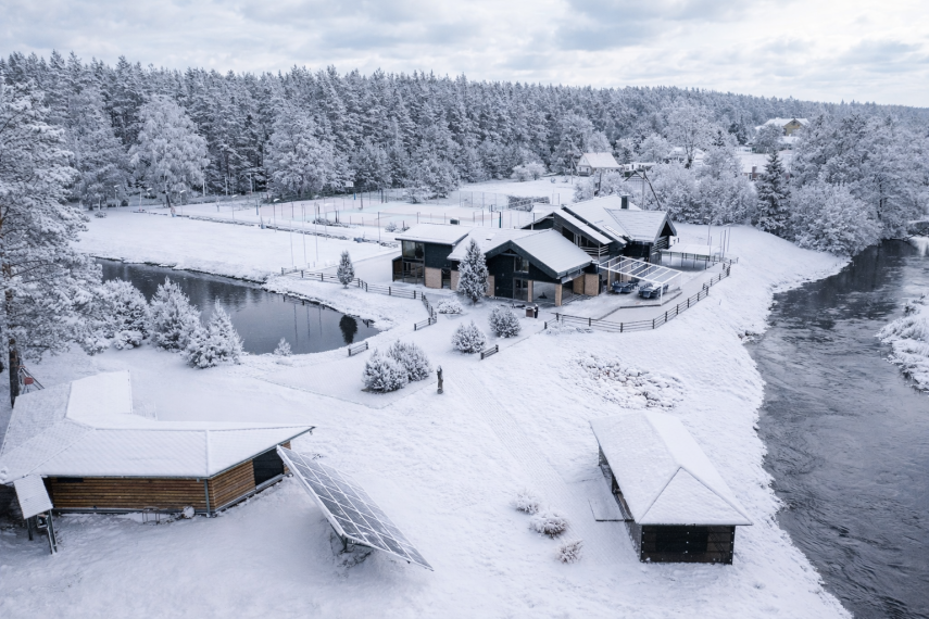 Parduodamas namas Žaliosios k., Anykščių r. sav., 530.00 m² ploto 12 kambarių 48