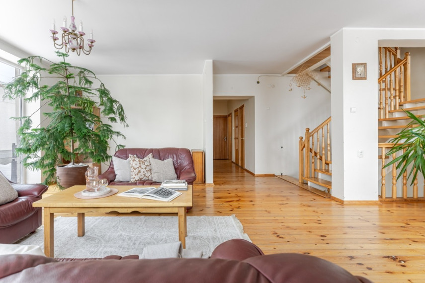 Parduodamas namas Dailidžių g., Vilniaus m., Vilniaus m. sav., 353 m2 ploto, 2 aukštai 8